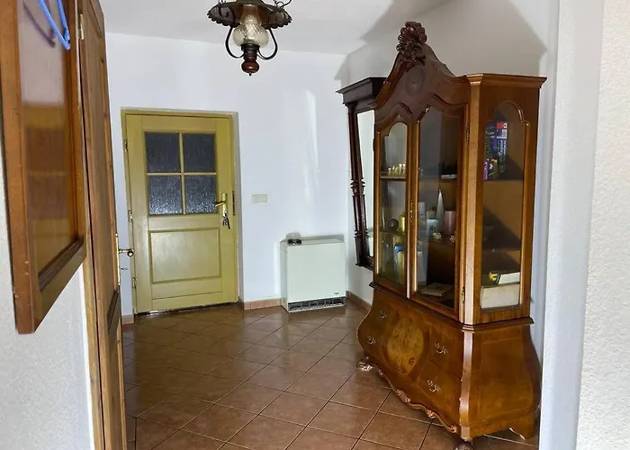 Hébergement de vacances Gemuetliches Haus Max 6 Personen 2schlafzimmer 1schlafsofa Klocksin